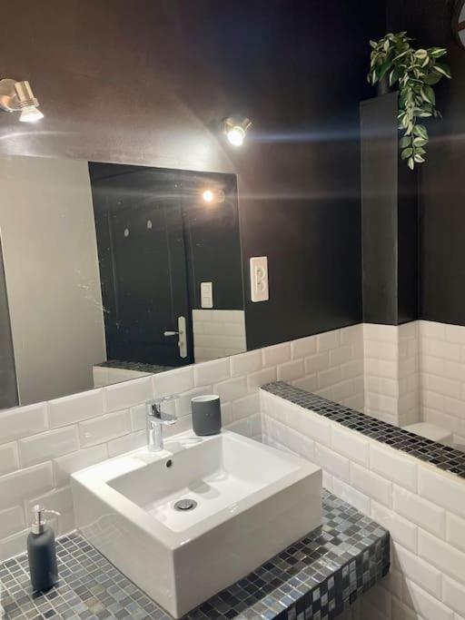Appartement Renove De Caractere/ Parking Prive Saint-Rémy-de-Provence Dış mekan fotoğraf